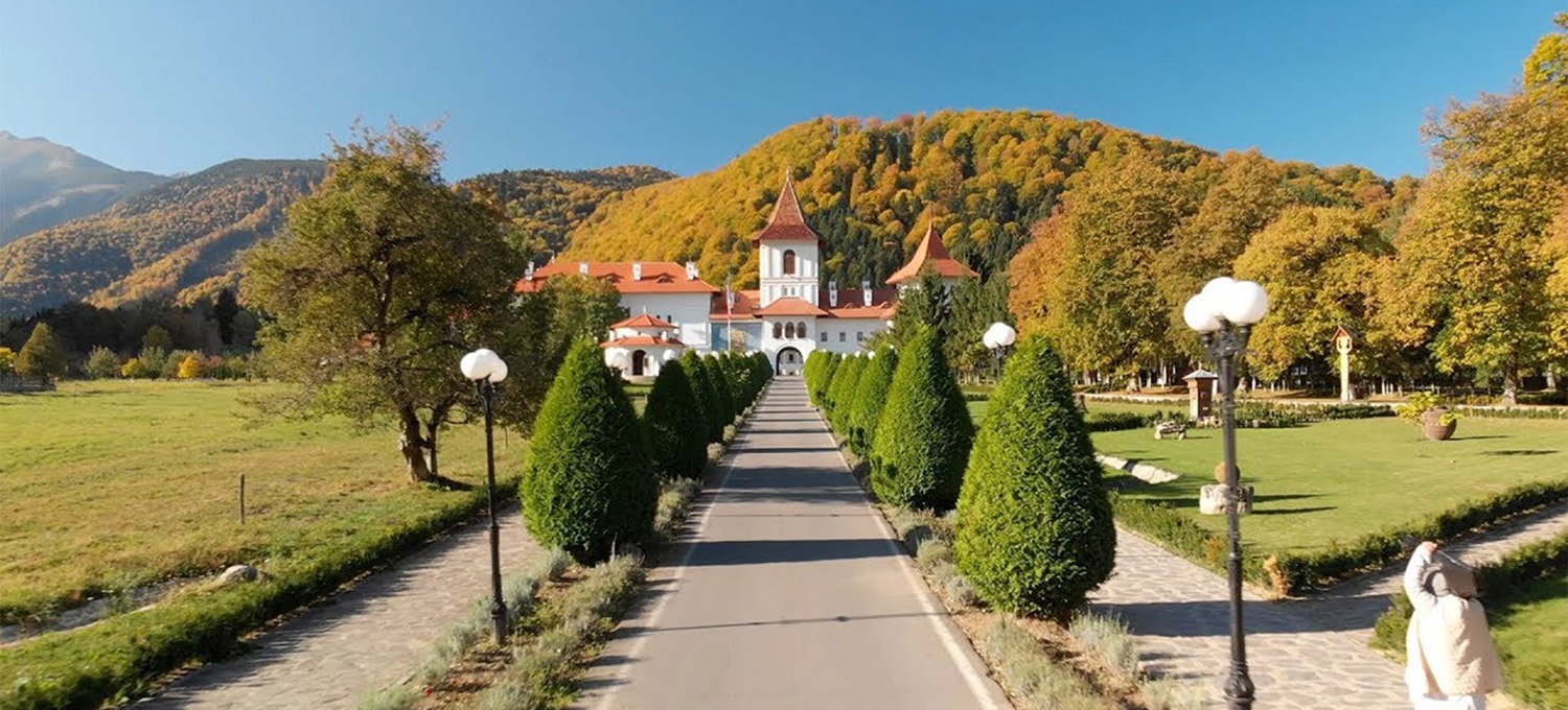 Filmare cu drona la Manastirea Brancoveanu
